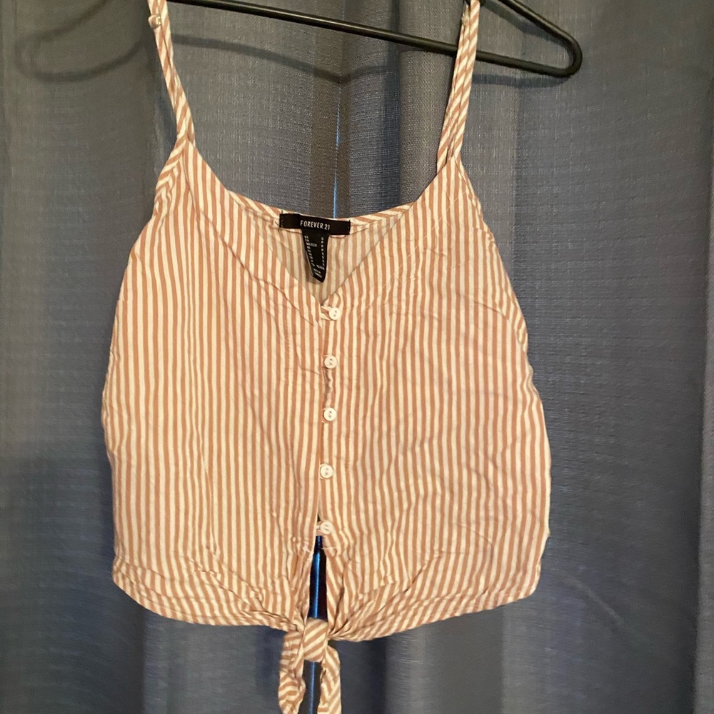 ⚠️SOLD Forever 21 crop top 💛